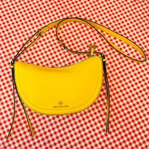 NWT✨ Yellow Leather Crossbody Micheal Kors Purse 👛